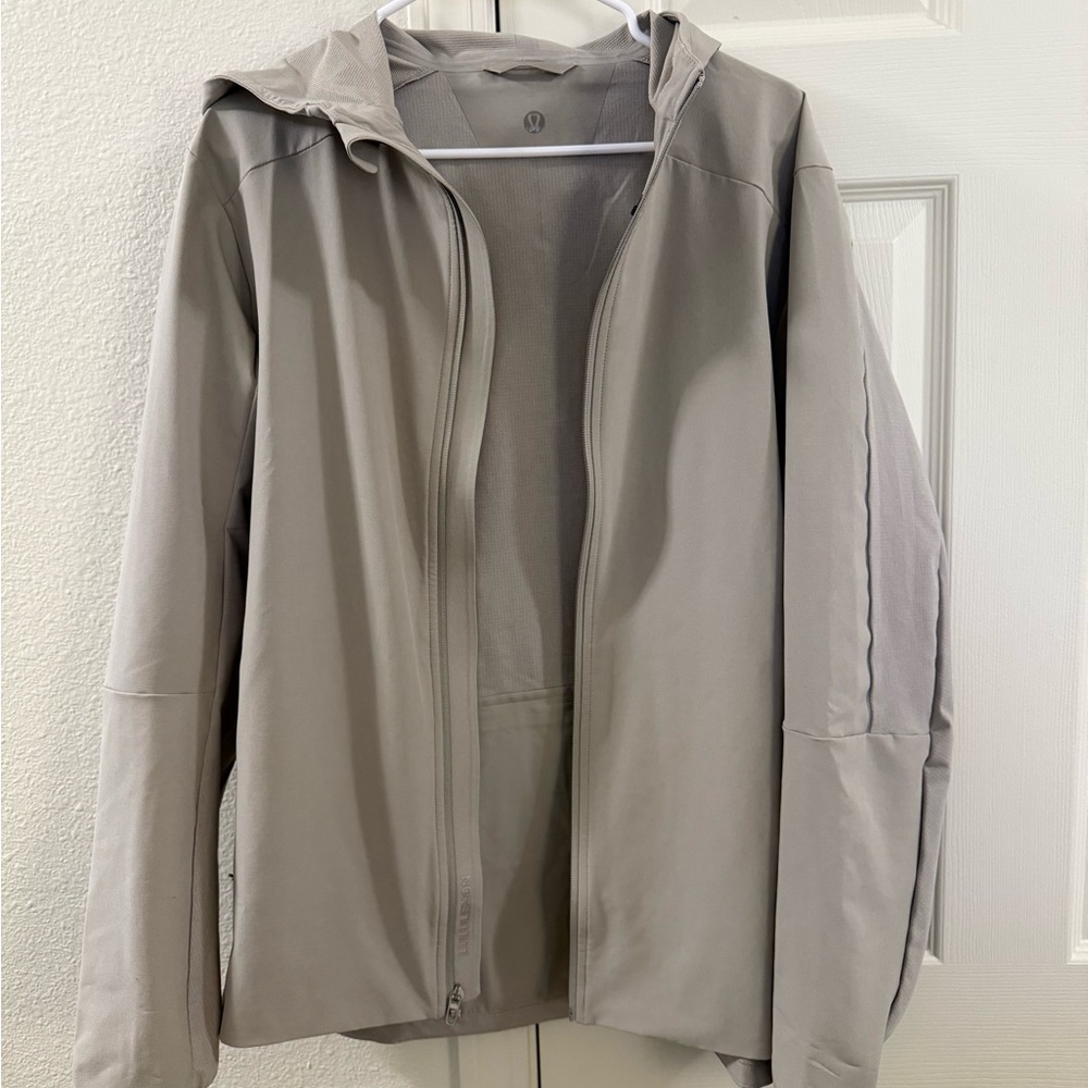 Lightweight Hooded Shirt Jacket in Light Taupe